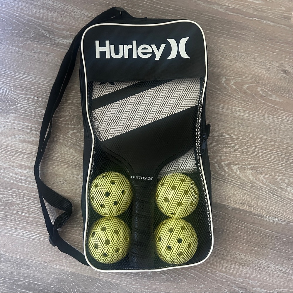 🏓 NWT Hurley Pickleball Paddle Bag Tote Set – Includes 2 Paddles + 4 Balls